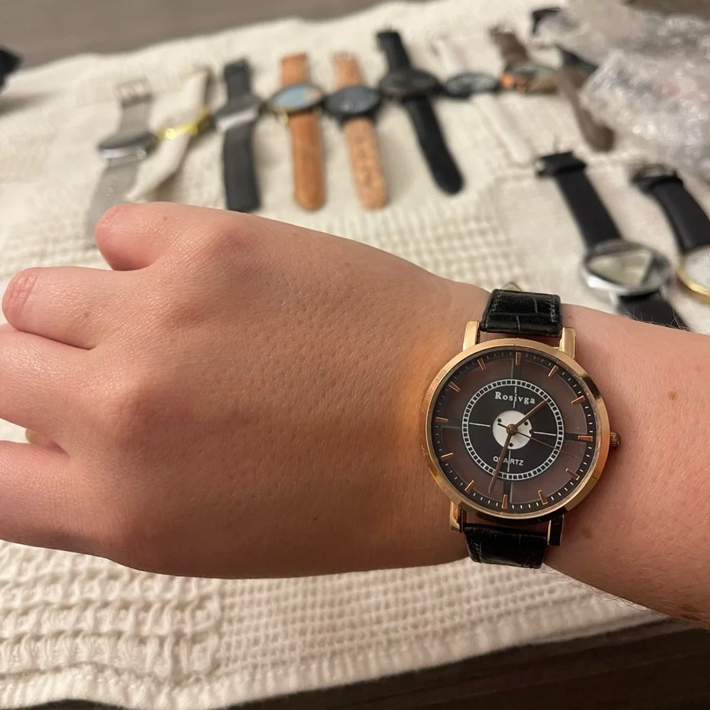 Modern Classy Watch Bundle (NEEDS BATTERY CHANGE)